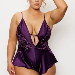Fredericks Of Hollywood Asha Velvet And Lace Teddy